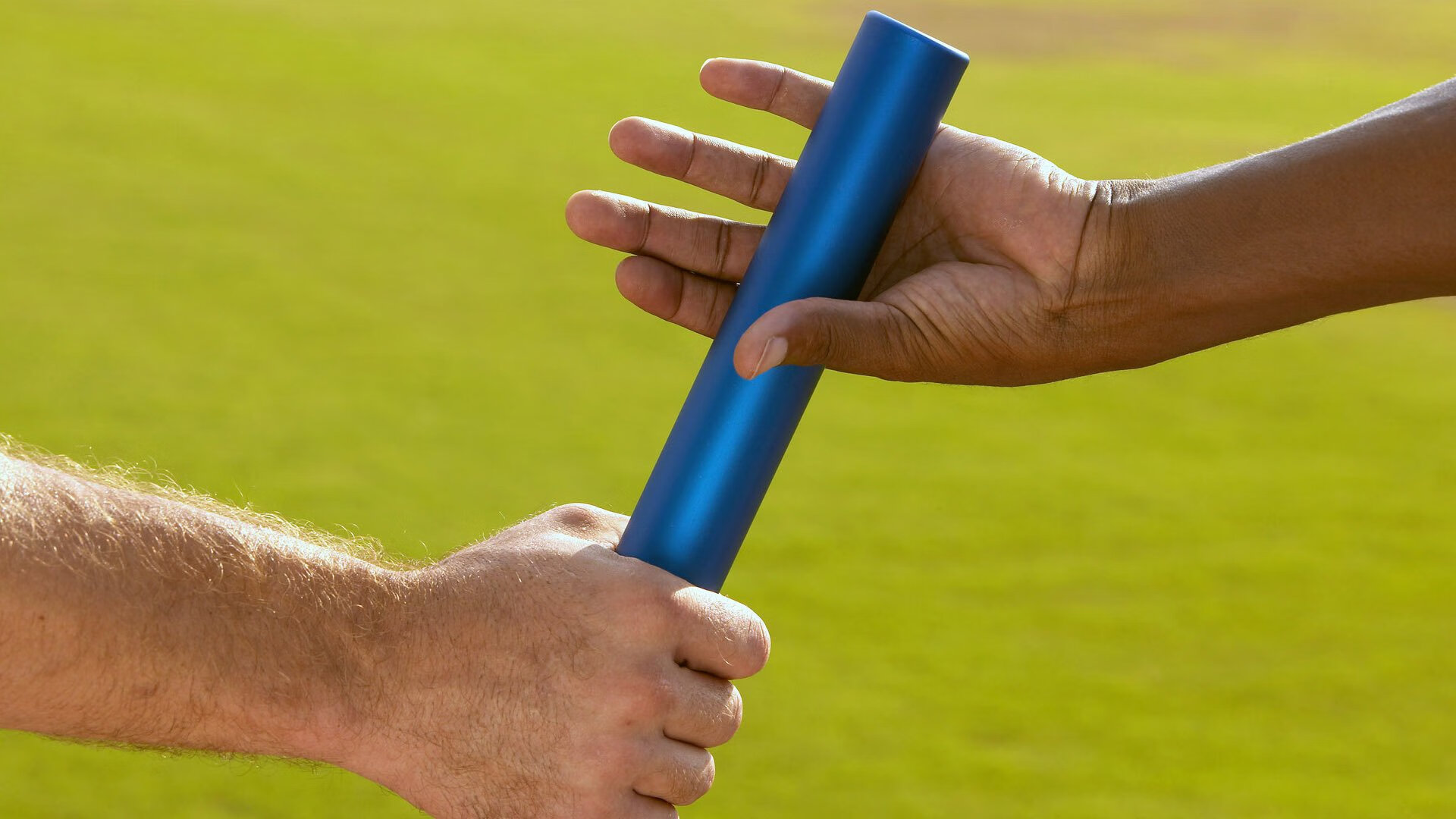 唐纳德·高尔在比赛中展现超凡个人能力，赢得观众赞誉，唐纳德 古尔德