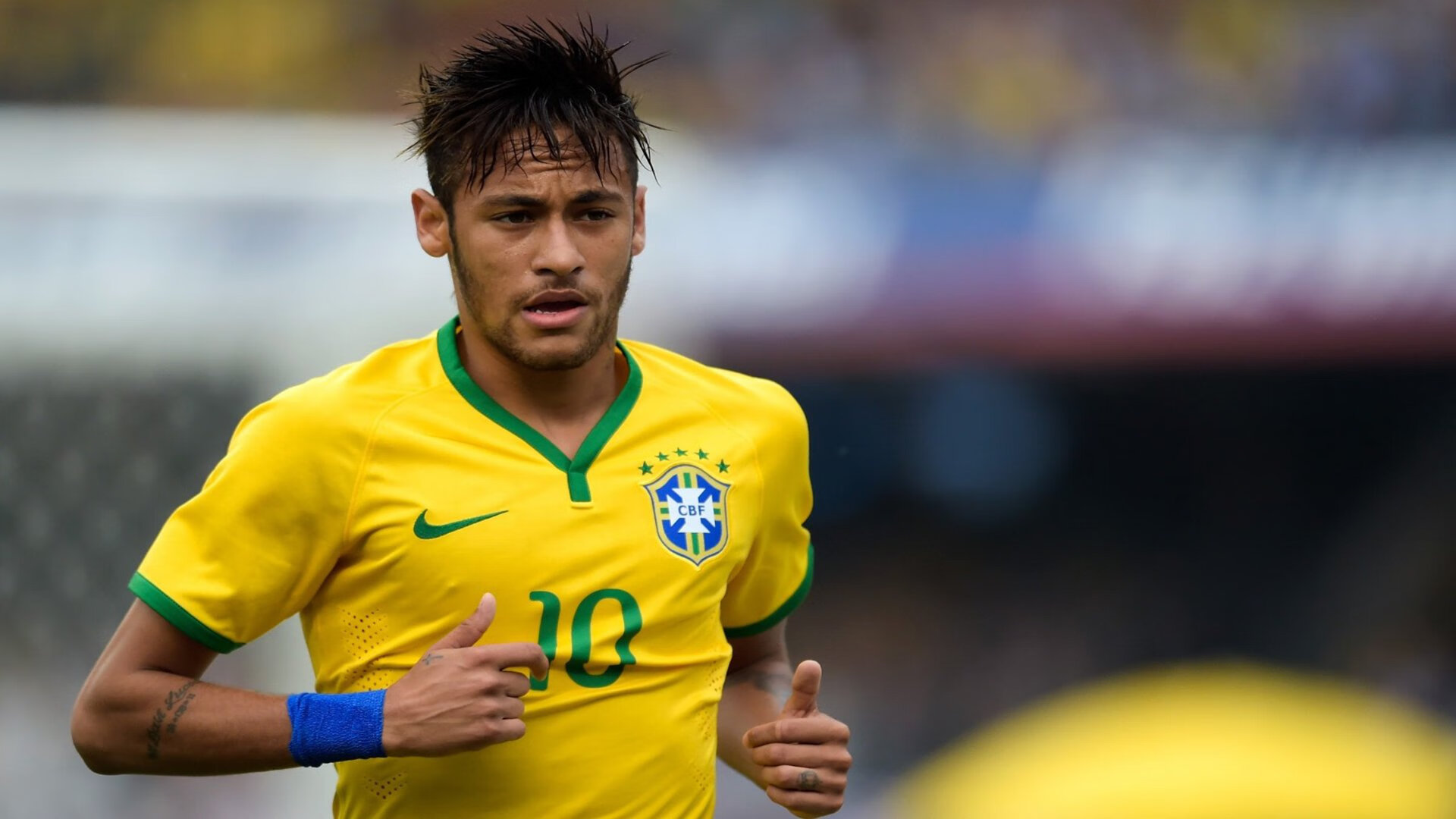 开云电竞-西甲球场上的巅峰竞技：瞬间引爆全场沸腾，西甲球赛